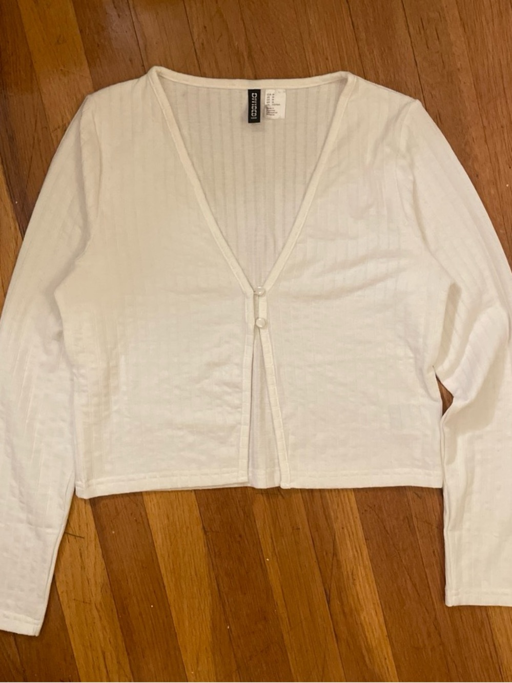 H&M White Cropped V‑Neck Button Cardigan